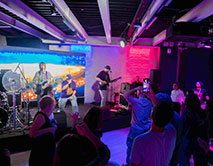 На концерте группы 'Vertigo'