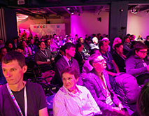 Во время пленарных докладов